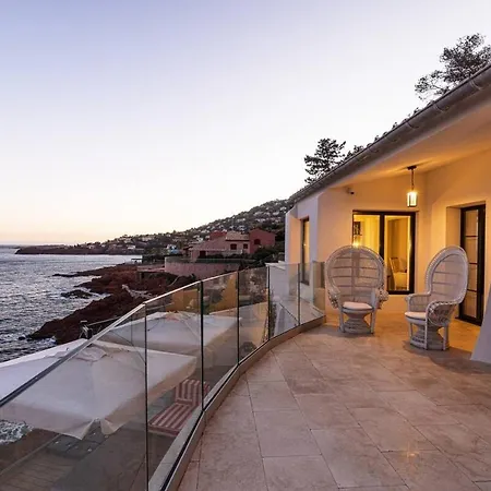 Beautiful 4 Bedrooms With Pool And Garden Villa