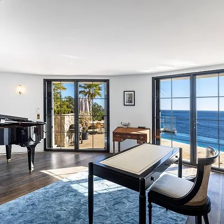 Villa Beautiful 4 Bedrooms With Pool And Garden Saint-Raphael (Var)