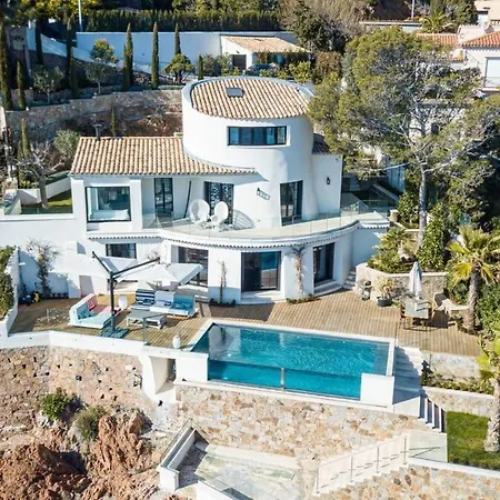 Beautiful 4 Bedrooms With Pool And Garden Saint-Raphael (Var)