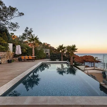 Villa Beautiful 4 Bedrooms With Pool And Garden *